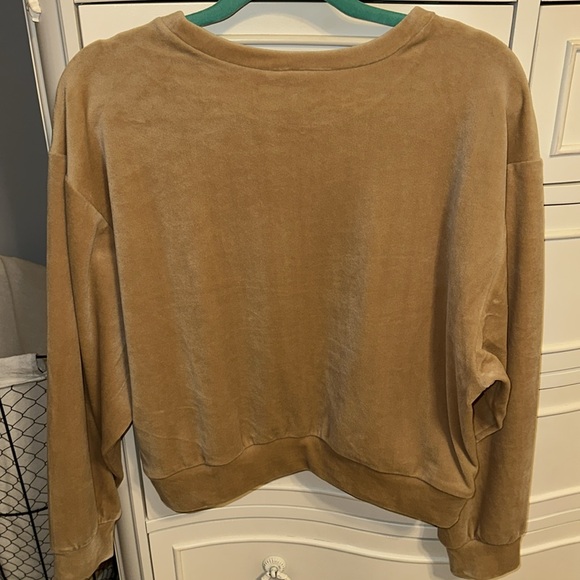 Express Velour Set - Picture 4 of 7